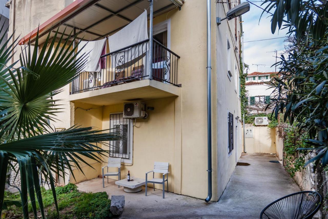 Old Split Apartment Ngoại thất bức ảnh