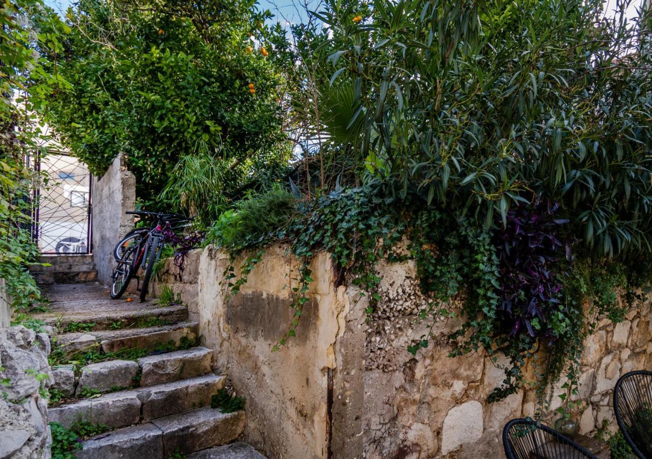 Old Split Apartment Ngoại thất bức ảnh