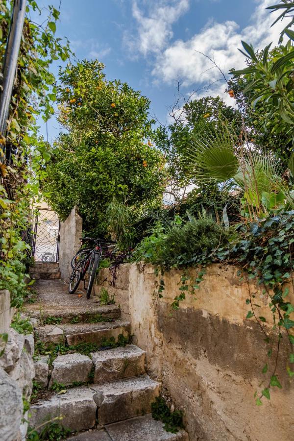 Old Split Apartment Ngoại thất bức ảnh